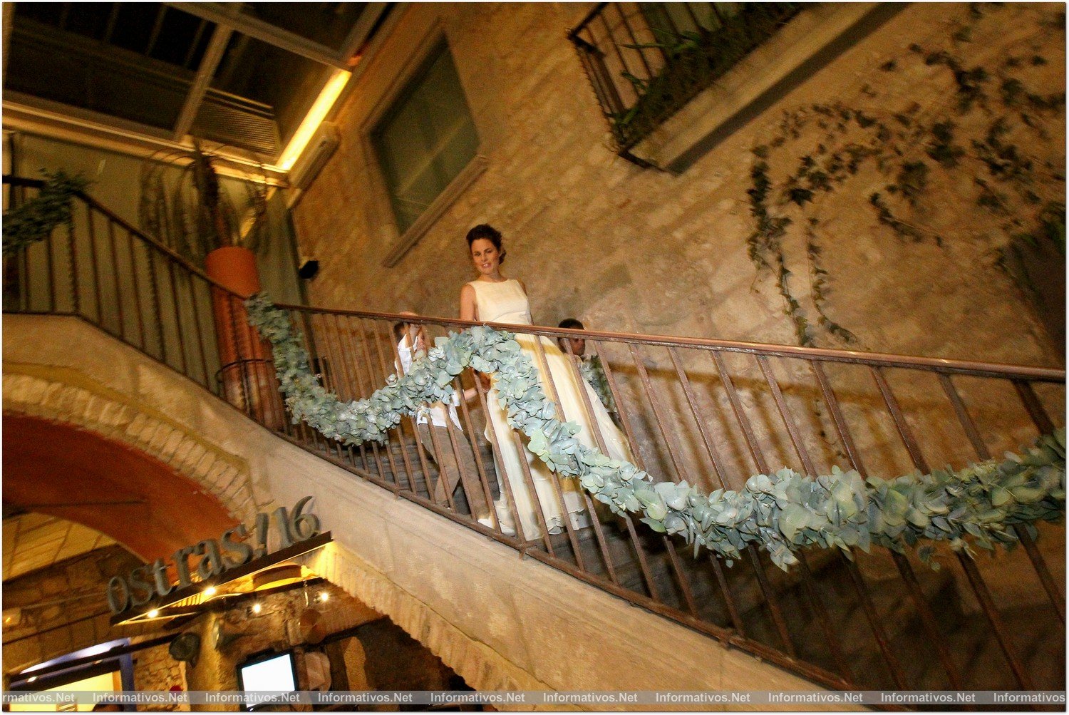 BCN12NOV013.- La diseñadora Roser Marcé reivindica la costura presentando sus modelos de novia “in toile” en su atelier, en el Mercat Princesa del Born.