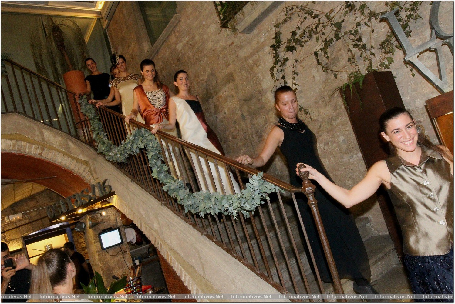 BCN12NOV013.- La diseñadora Roser Marcé reivindica la costura presentando sus modelos de novia “in toile” en su atelier, en el Mercat Princesa del Born.