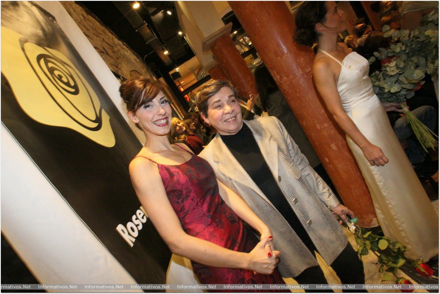 BCN12NOV013.- La diseñadora Roser Marcé reivindica la costura presentando sus modelos de novia “in toile” en su atelier, en el Mercat Princesa del Born.