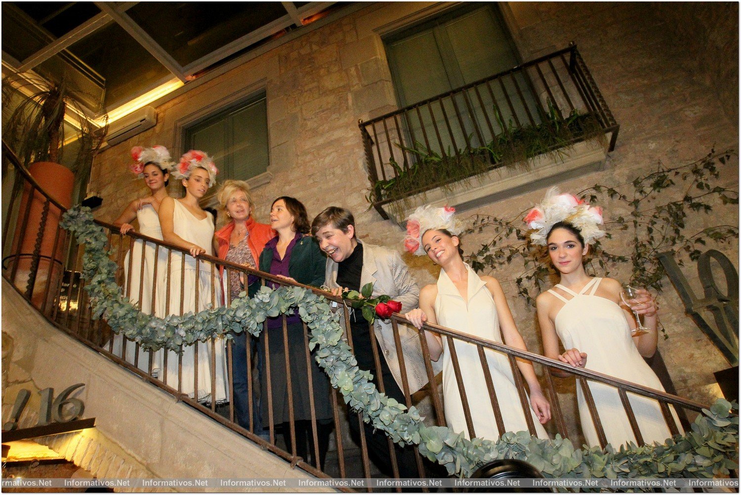 BCN12NOV013.- La diseñadora Roser Marcé reivindica la costura presentando sus modelos de novia “in toile” en su atelier, en el Mercat Princesa del Born.
