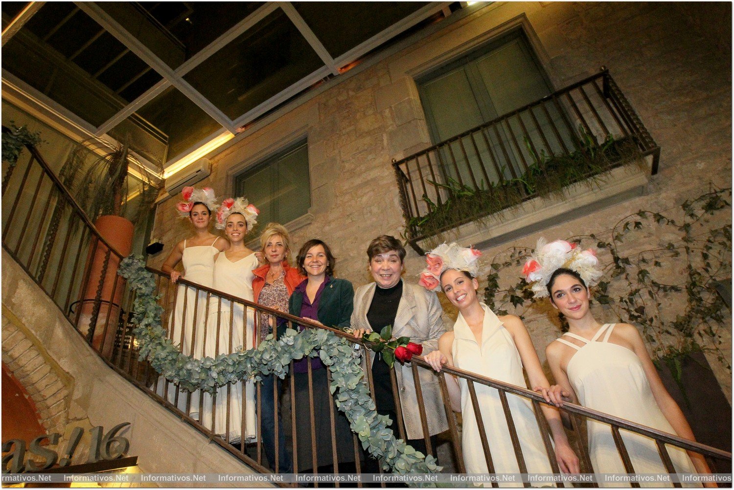 BCN12NOV013.- La diseñadora Roser Marcé reivindica la costura presentando sus modelos de novia “in toile” en su atelier, en el Mercat Princesa del Born.