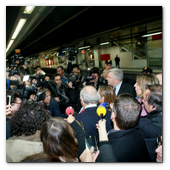 :: Pulse para Ampliar :: 15DIC013.BCN-Perpignan.- Inauguración Alta Velocidad España-Francia. 15DIC013.BCN-Perpignan.- Inauguración Alta Velocidad España-Francia. La ministra de Fomento, Ana Pastor, el ministro delegado de Transportes de Francia, Frédéric Cuvillier, el ministro del Interior, Jorge Fernández Díaz, atendiendo a los medios instantes previos al viaje inaugural