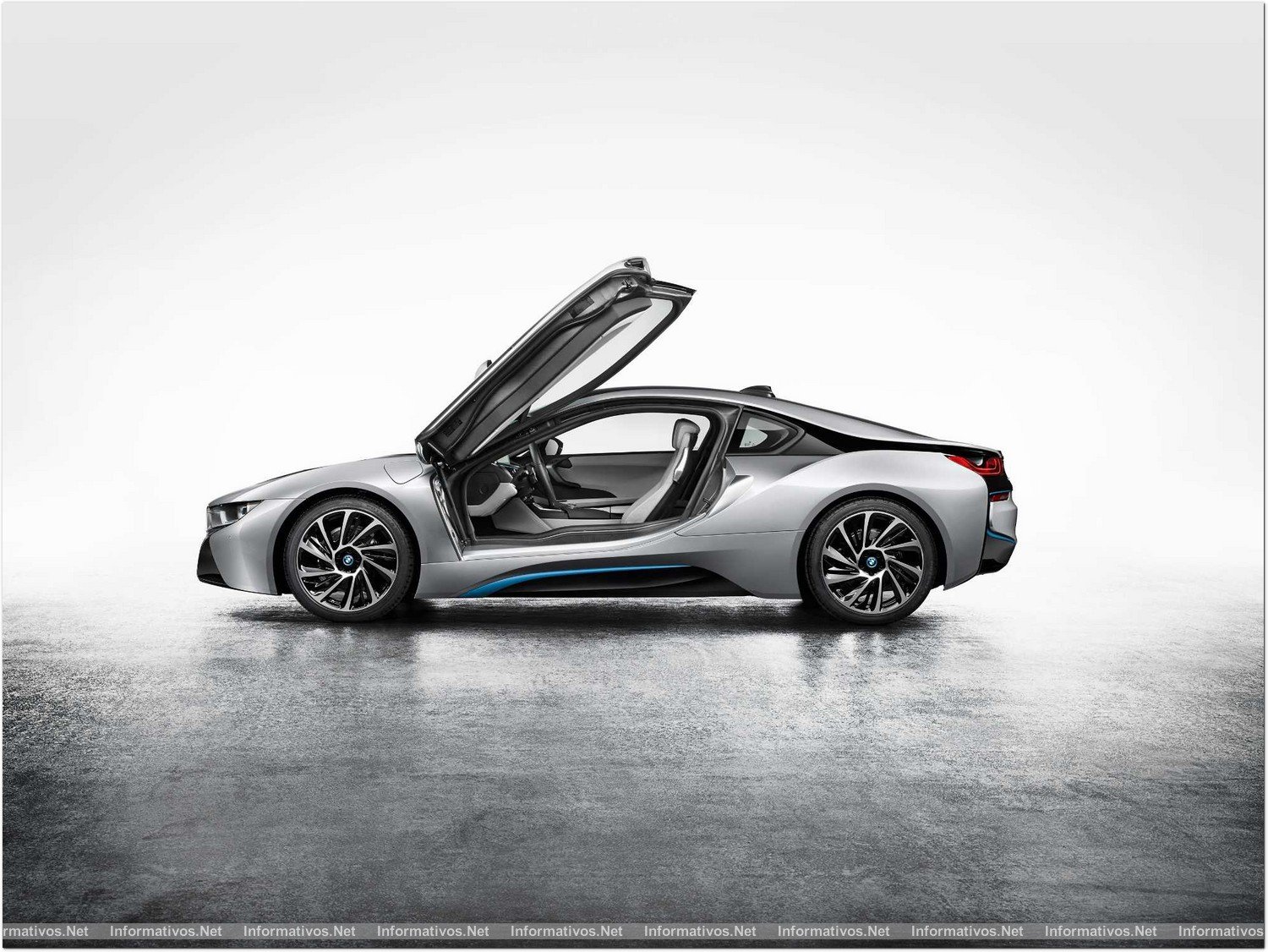 BCNENE014.- El nuevo BMW i8 ya tiene precio en España: desde 129.900 €.