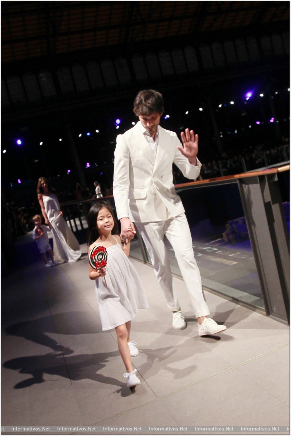 BCN27ENE014.- Desfile Mango en la Pasarela 080 Barcelona: Andrés Velencoso