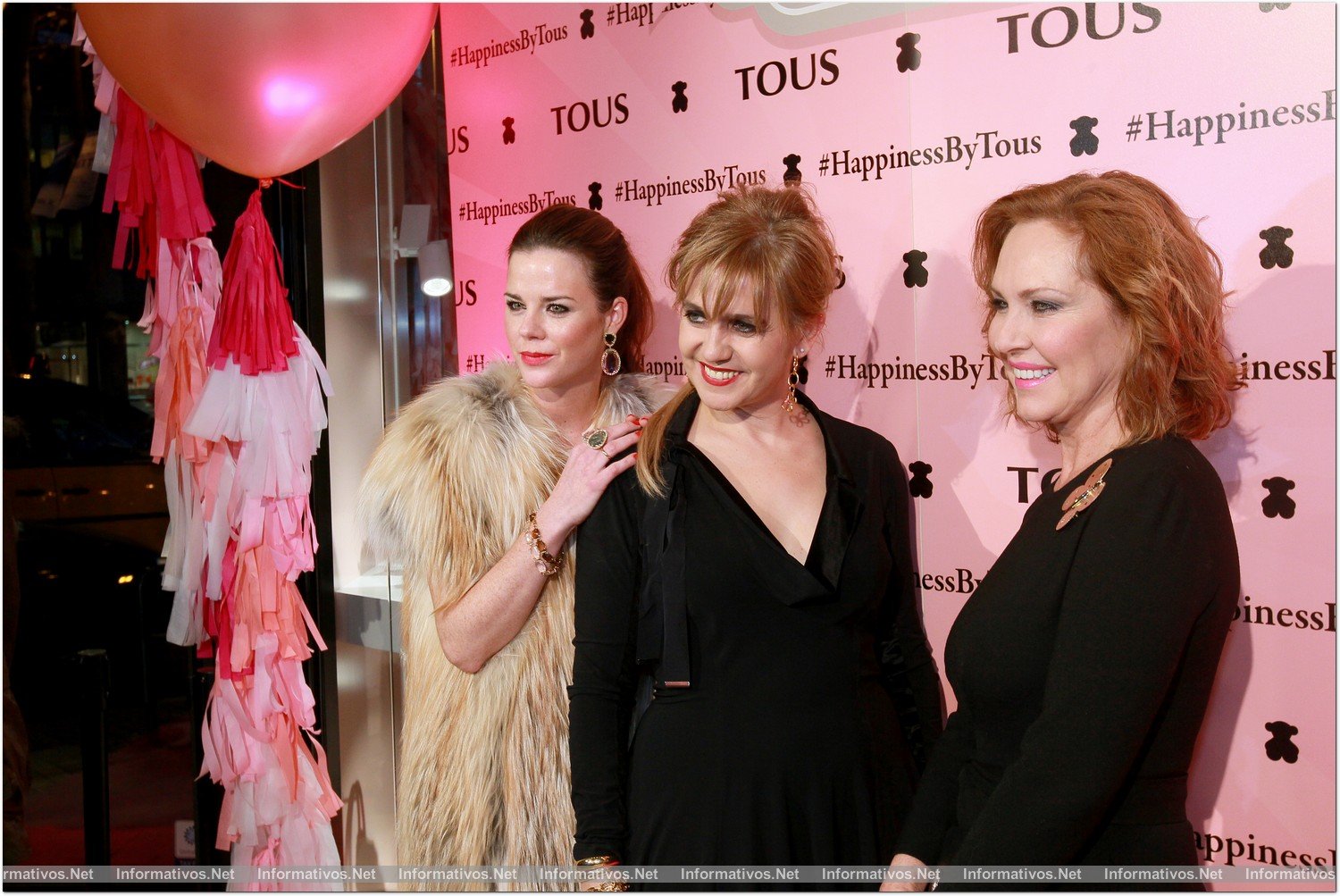 BCN5FEB014.- Presentación de la campaña "Happiness by Tous" protagonizada por Blanca Suárez. Amelia Bono, Rosa Tous y Ana Rodríguez