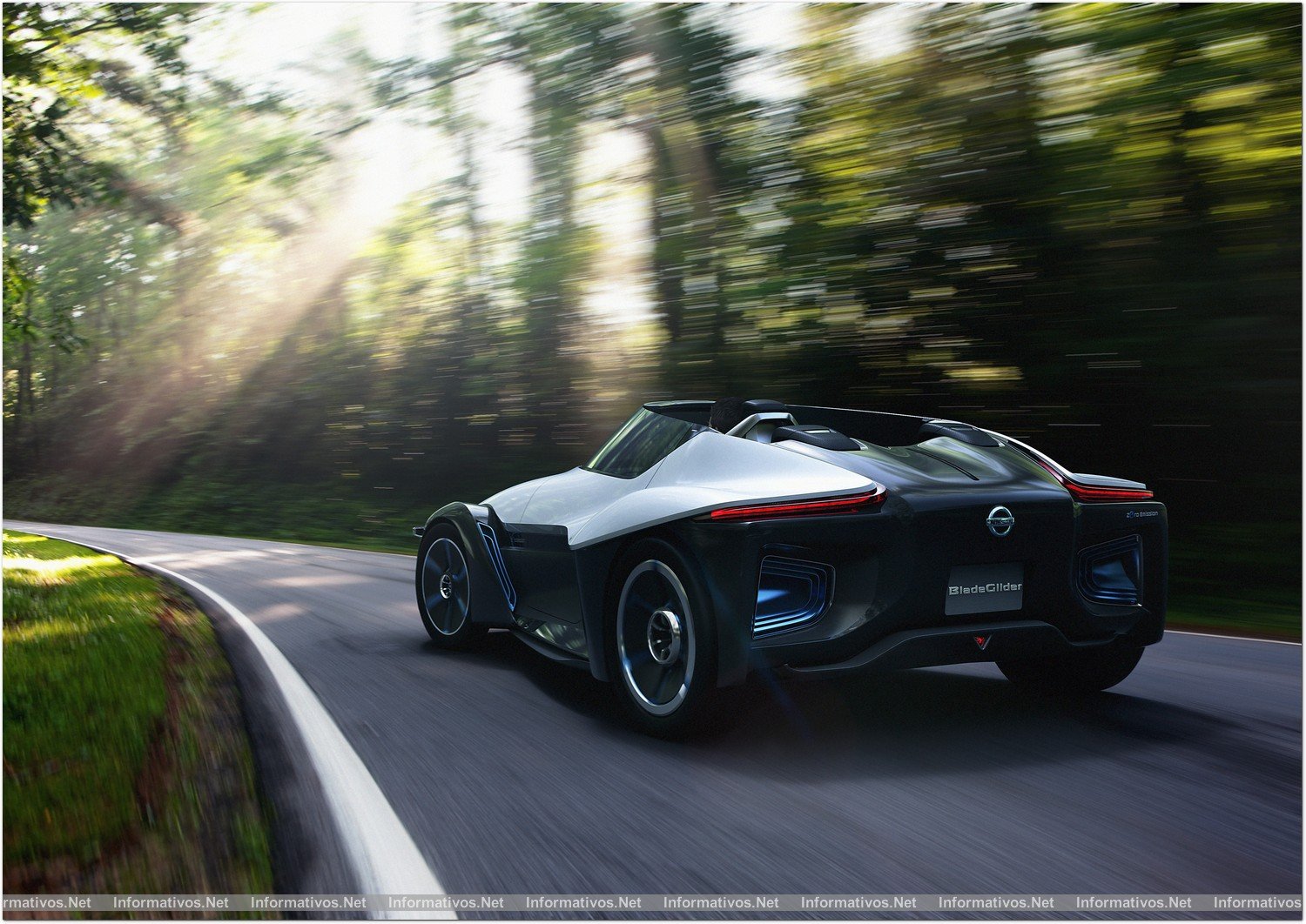 04MAR014.- El Nissan Bladeglider llega a Europa