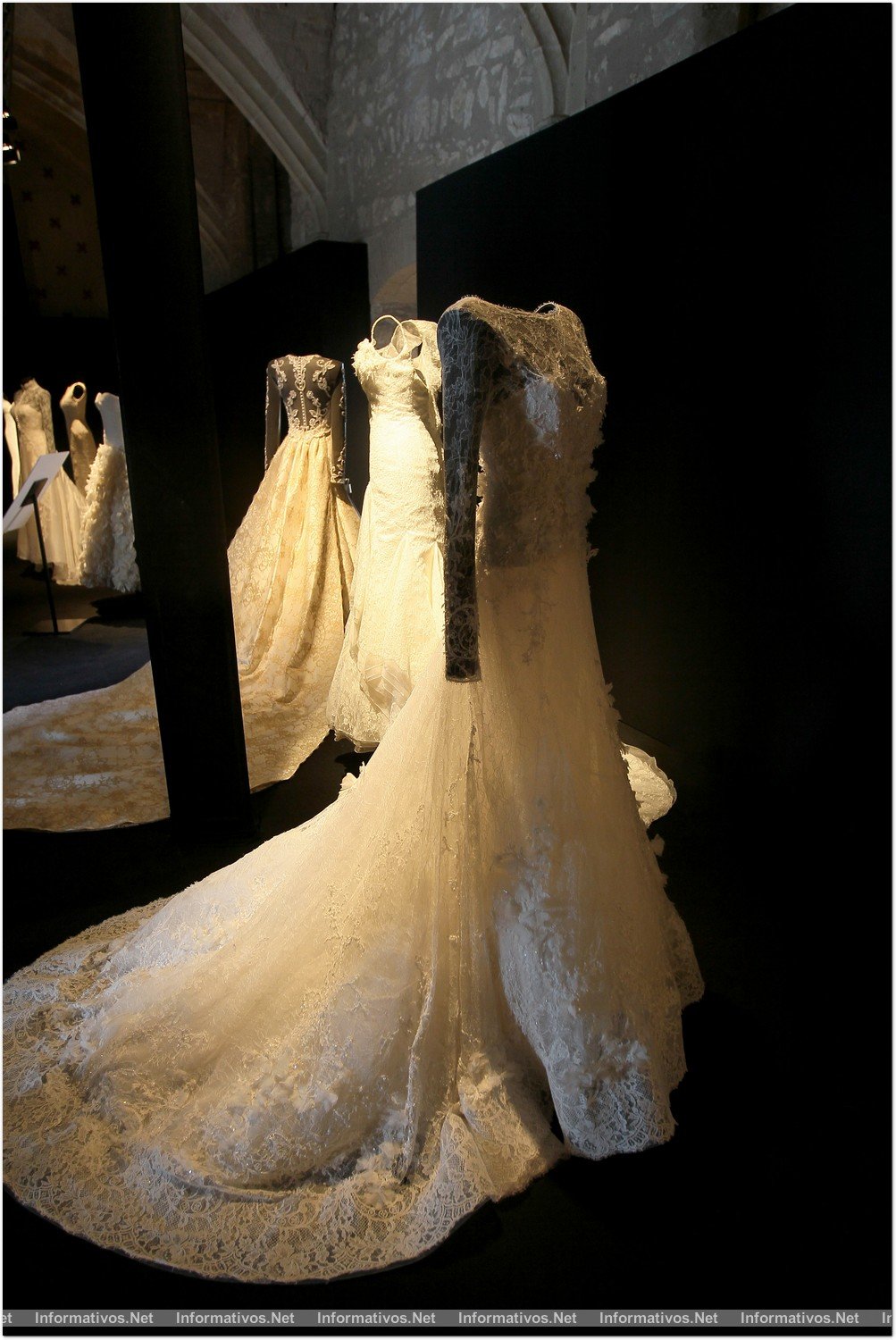 BCN05MAY014.- Exposición “50 love stories”, que conmemora el 50 Aniversario de la firma Pronovias.