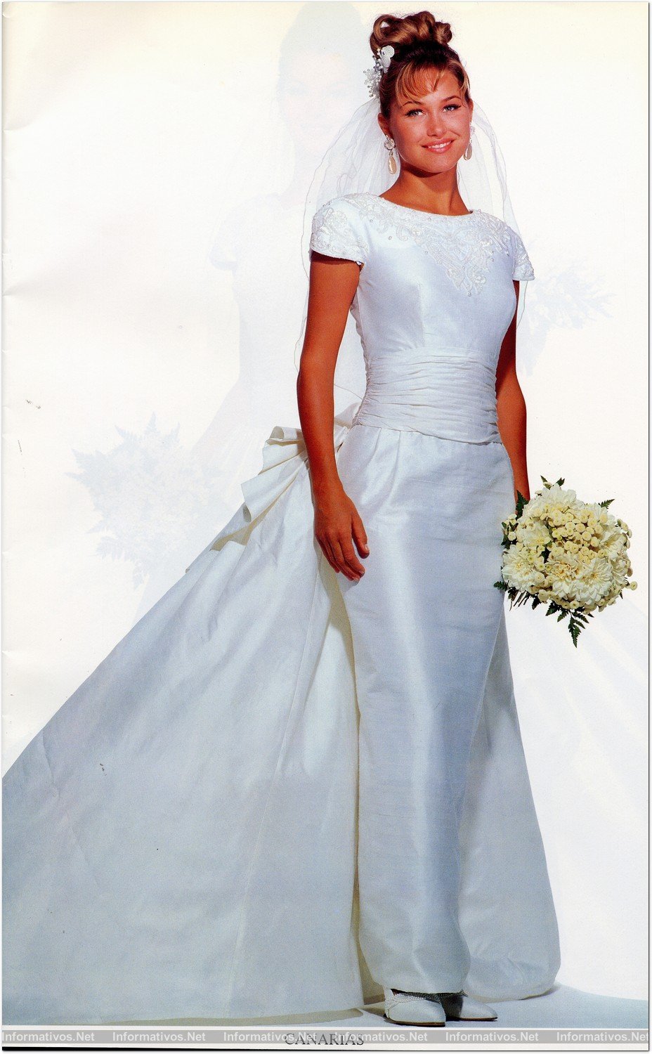 Foto del Catálogo del Año 1993: Fotografías pertenecientes al archivo histórico de Pronovias, publicadas únicamente con fines informativos e ilustrativos de su 50º aniversario