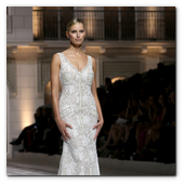 :: Pulse para Ampliar :: BCN9MAY014.- Desfile Pronovias colección 2015. Karolína Kurková, la top model protagonista del desfile.