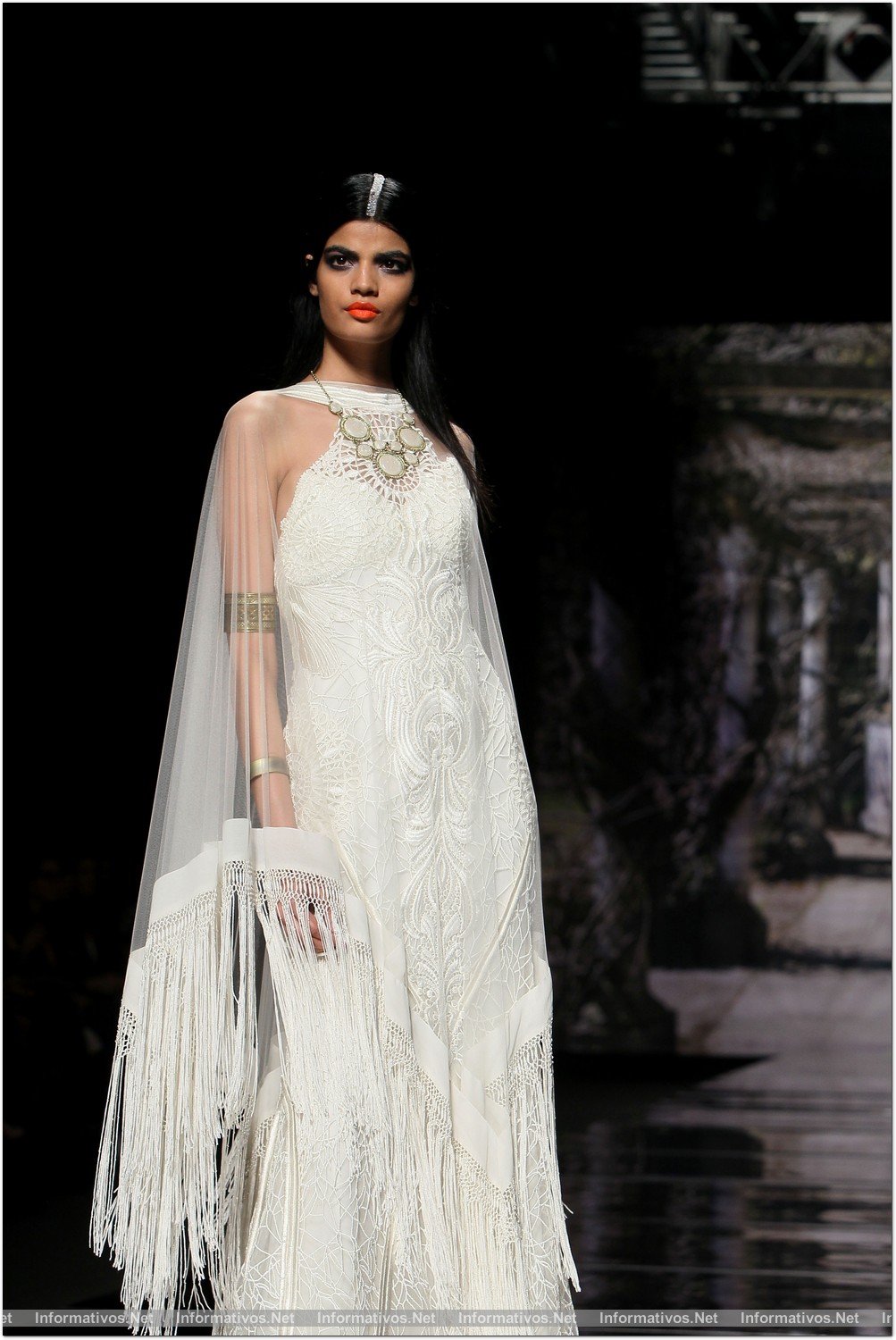 MAY014.- Barcelona Bridal Week - Gaudí Novias: Yolan Cris