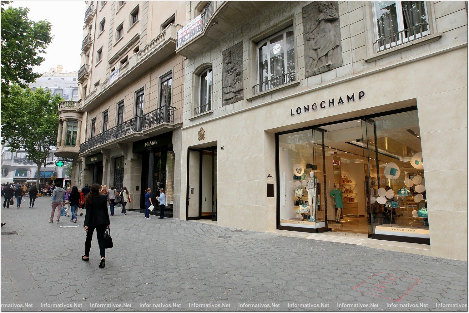 BCN22MAY014.- Longchamp inaugura su 'flagship store' en Pº de Gracia de Barcelona