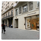 :: Pulse para Ampliar :: BCN22MAY014.- Longchamp inaugura su 'flagship store' en Pº de Gracia de Barcelona