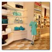 :: Pulse para Ampliar :: BCN22MAY014.- Longchamp inaugura su 'flagship store' en Pº de Gracia de Barcelona