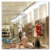 :: Pulse para Ampliar :: BCN22MAY014.- Longchamp inaugura su 'flagship store' en Pº de Gracia de Barcelona