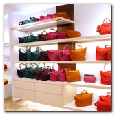 :: Pulse para Ampliar :: BCN22MAY014.- Longchamp inaugura su 'flagship store' en Pº de Gracia de Barcelona