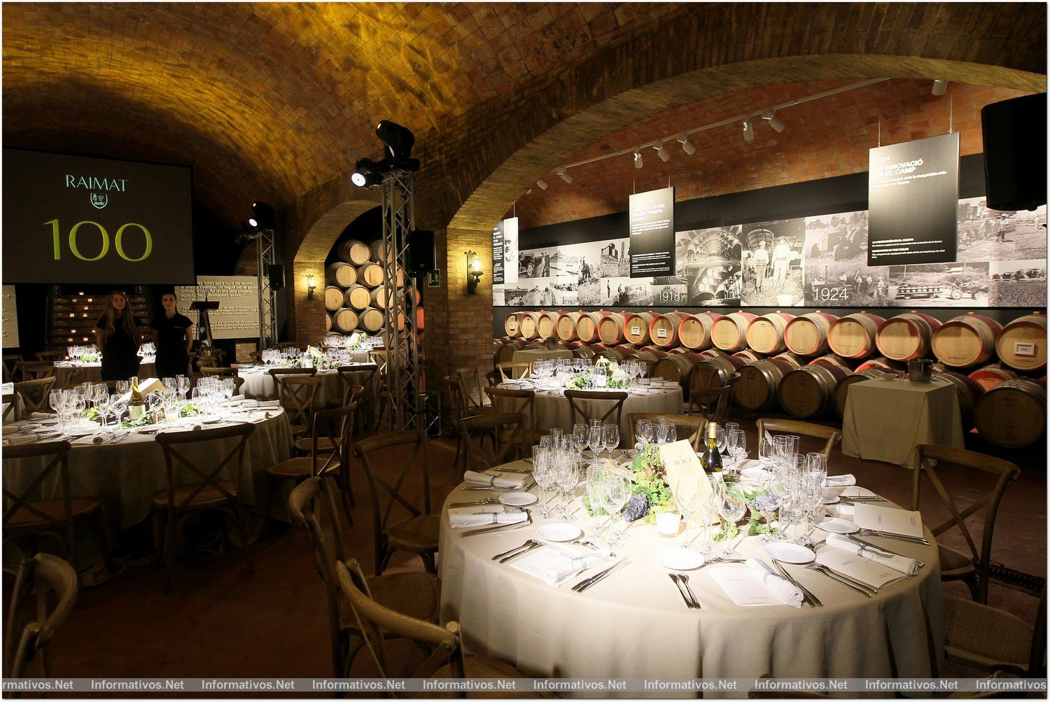 Raimat-Lleida 02OCT014.-Celebración  Centenario de la Bodega Raimat. La comida se realizó en la sala museo conmemorativa del Centenario donde se montaron 10 mesas de 10 invitados cada una: en total, 100 comensales (coincidiendo con sus 100 años)