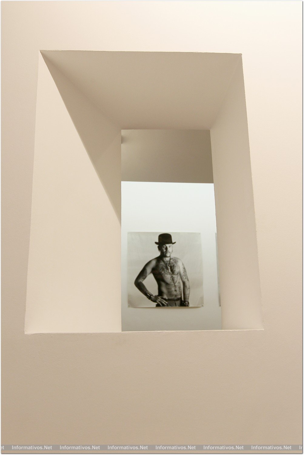 BCN16OCT014.- Boutique-Galería 'Isabel de Pedro' en el 54 de Rambla Cataluña, en Barcelona.