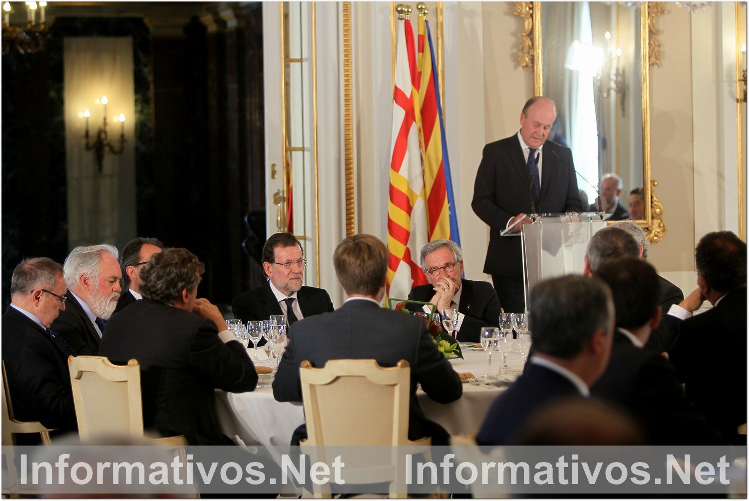 BCN8MAY015.- Almuerzo de Mariano Rajoy con directivos de empresas automovilísticas en el Palacete Albéniz de Barcelona. Parlamento de Enrique Lacalle, Presidente del Salón dlel Automóvil.