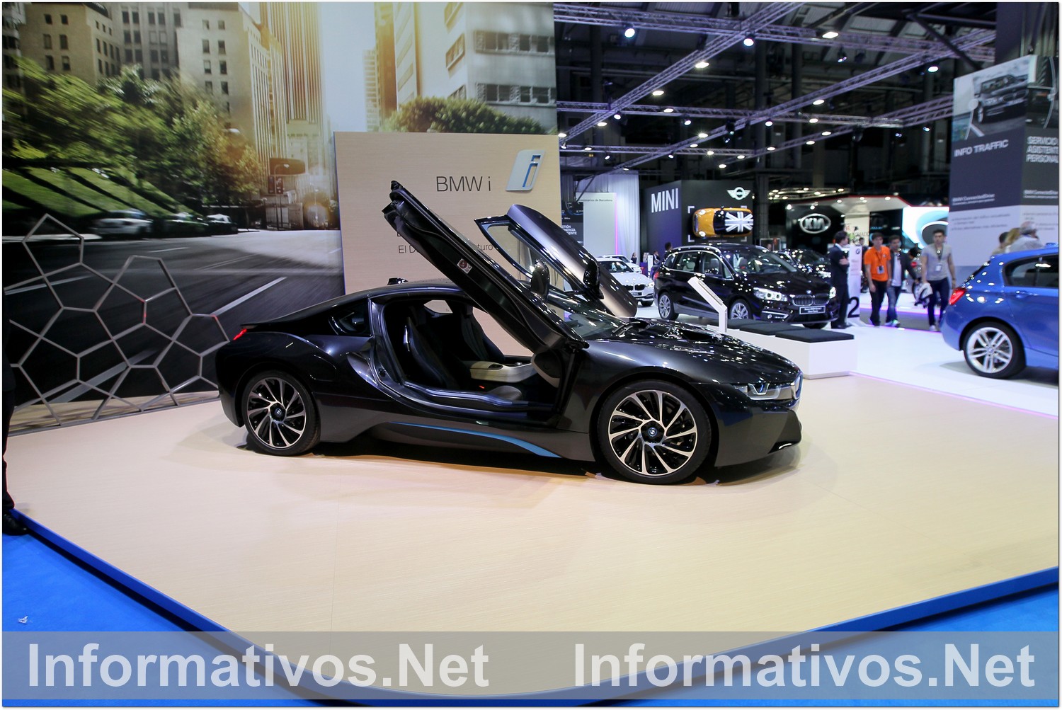 BCN8MAY015.- Inauguración del Salón del Automóvil de Barcelona. BMW i8 uno de los más buscados por los visitantes del salón.