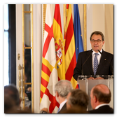 :: Pulse para Ampliar :: BCN8MAY015.- Almuerzo de Mariano Rajoy con directivos de empresas automovilísticas en el Palacete Albéniz de Barcelona. Parlamento del  President de la Generalitat, Artur Más