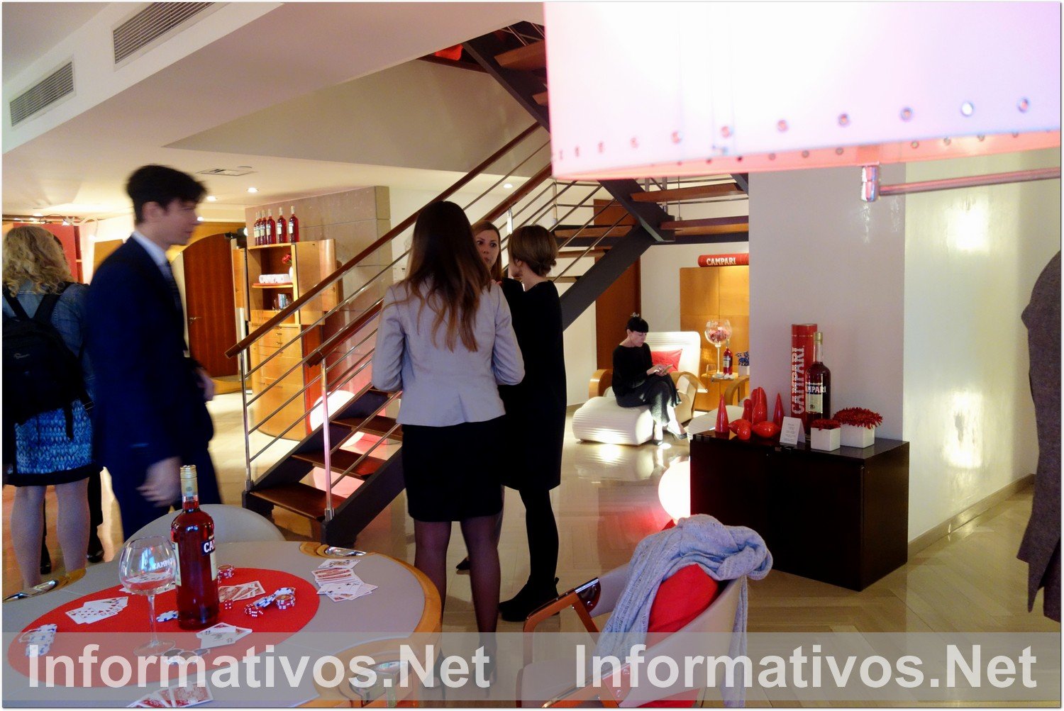 4ª #CampariRedSuite4, el afterwork exclusivo celebrado el 21 de octubre en la suite dúplex de lujo del Hotel Arts, Barcelona, con Juana Acosta como anfitriona.