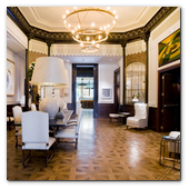 :: Pulse para Ampliar :: Hotel Cotton House Barcelona. Gossypium (flor de algodón en latín) con los suelos de parquet de marquetería original del siglo XIX