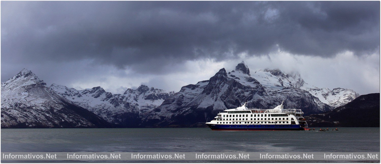 Ventus Australis. Viaje a los confines de la tierra: vista de la nave