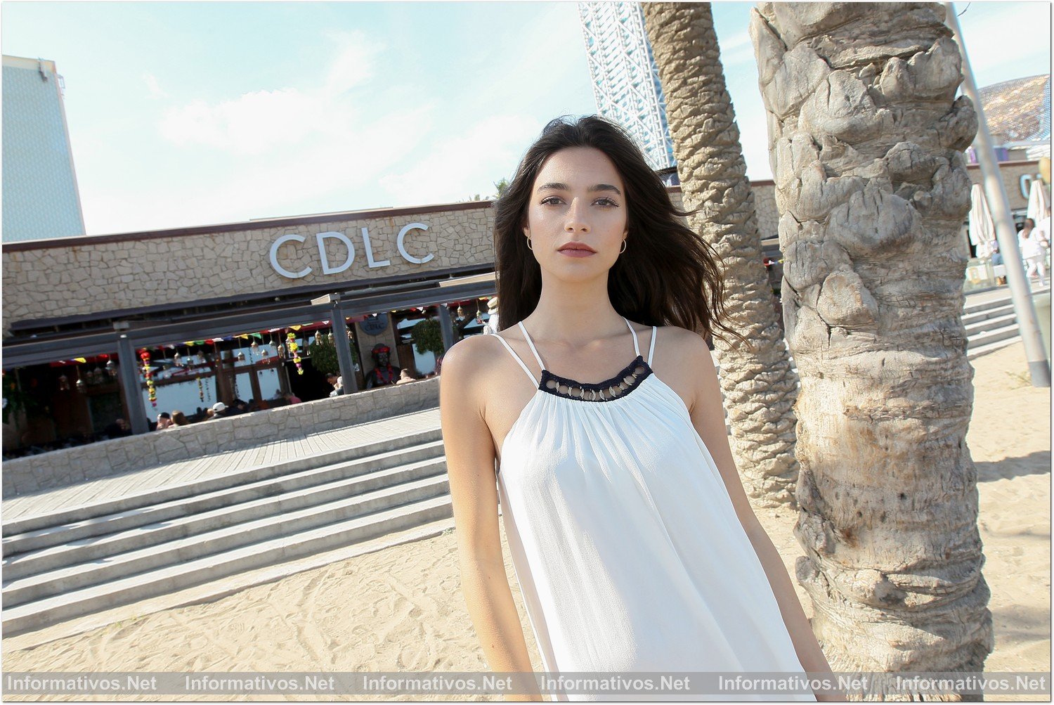 4MAY017.- 'Making of' Rocío Crusset, madrina de La Flower del CDLC Barcelona 2017