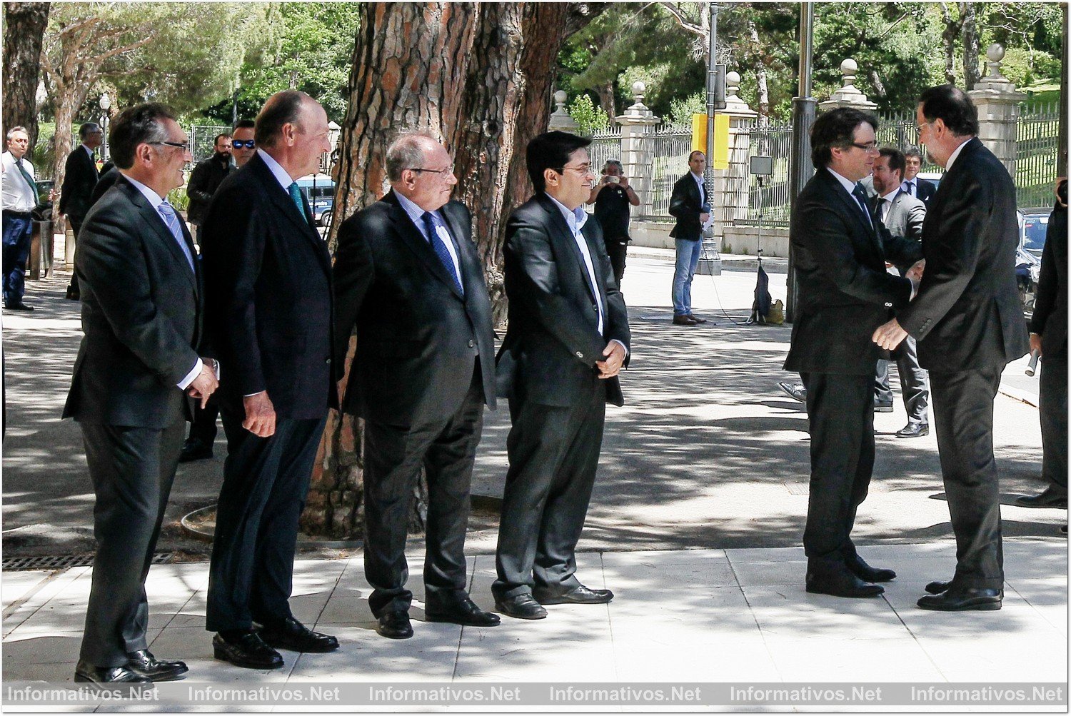 BCN12MAY017.- Automóbile. El salón del Automóvil que se ha reinventado para vender y lo consigue. Mariano Rajoy a su llegada a la comida con el President de la Generalitat de Cataluña y los presidentes de las principales marcas del sector de automóvil de España.