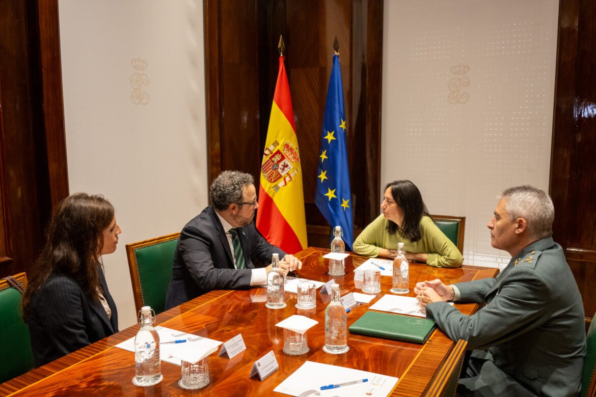 Foto firma protocolo autismo