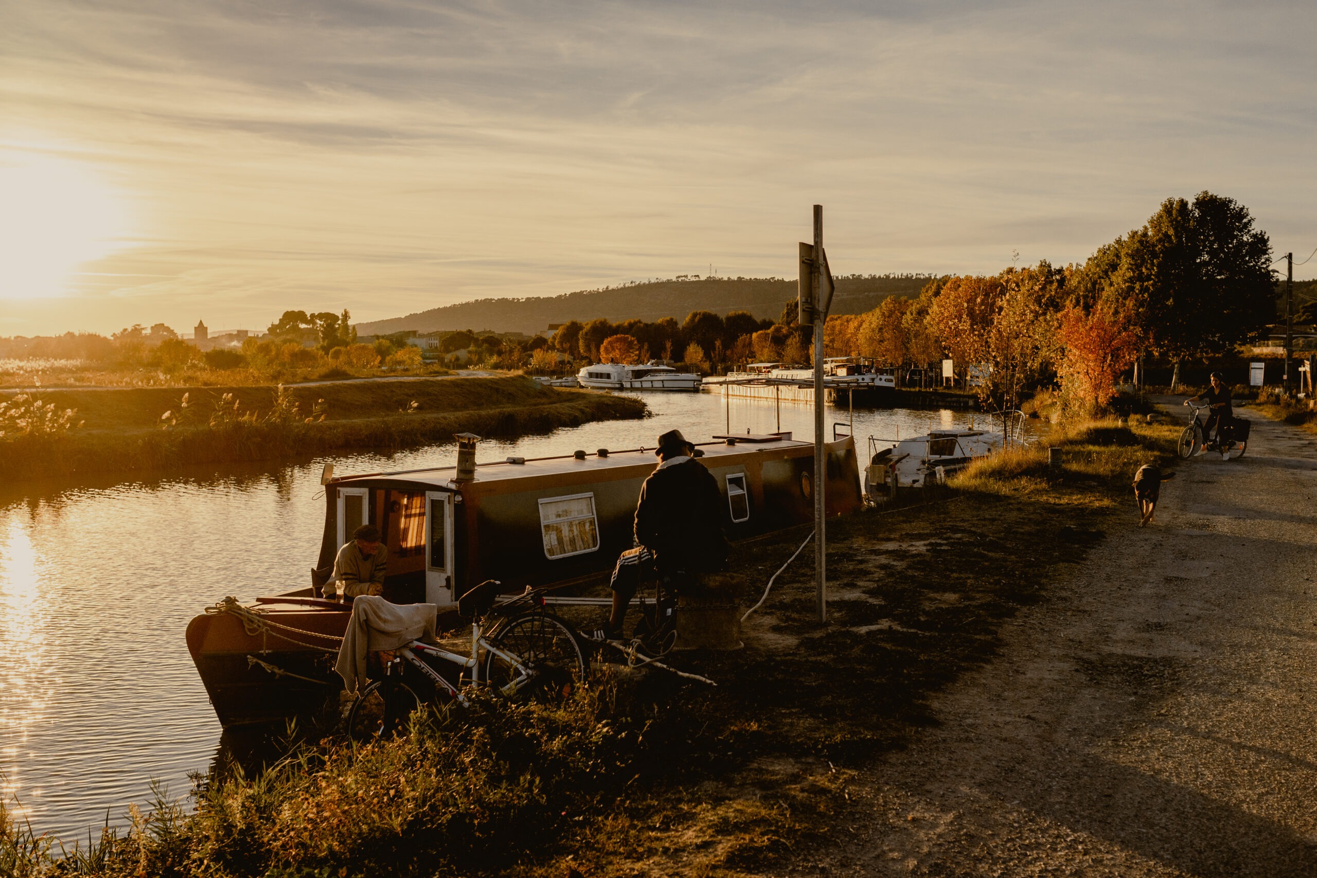 argeliers-2021-10-ensv-sud-canal-bateau-coucher-soleil-by-m-hemart-rgsf