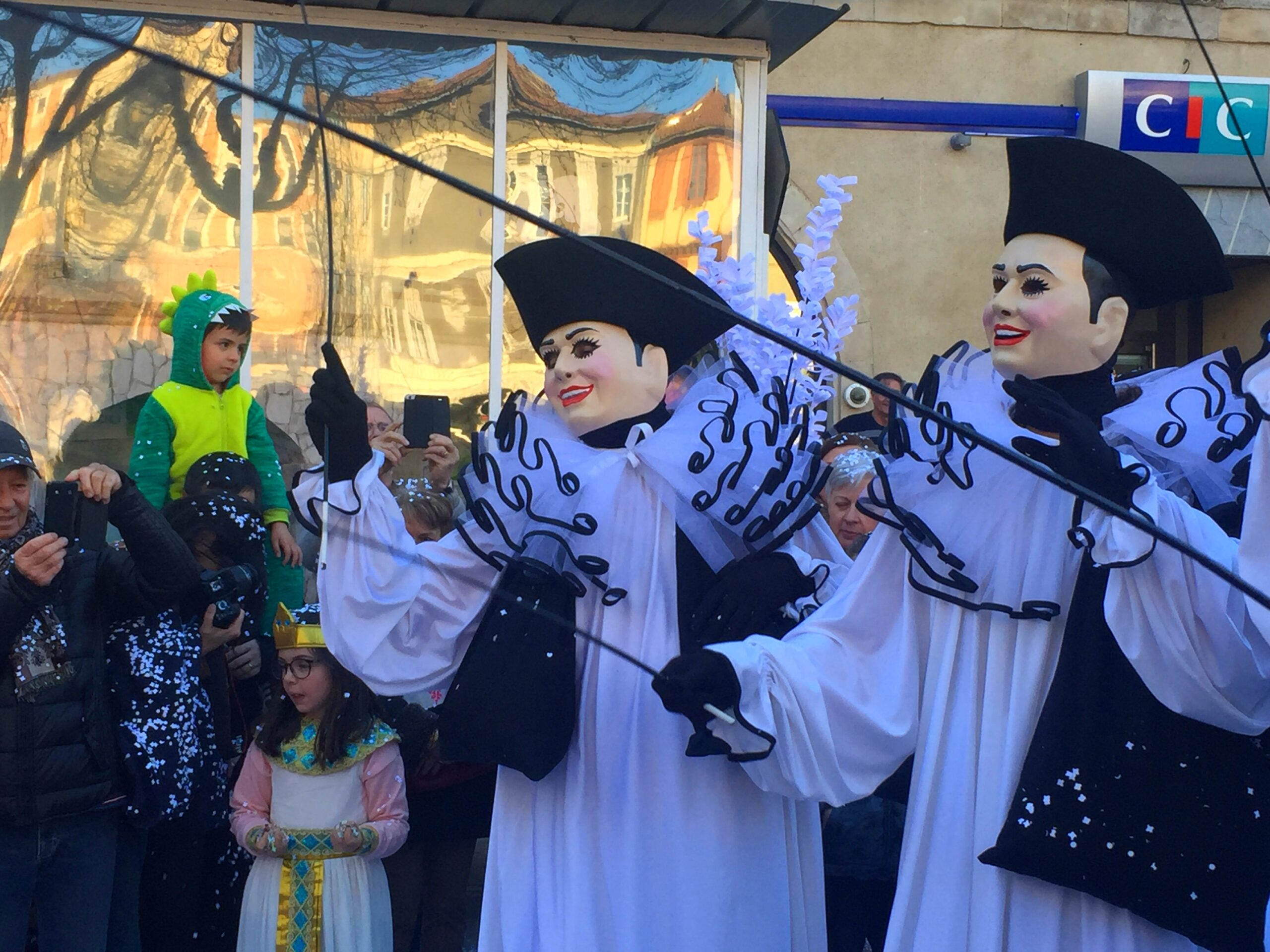 limoux-2019-02-carnaval-cortege-blanquetiers-by-a-bourgade-adt-aude-02