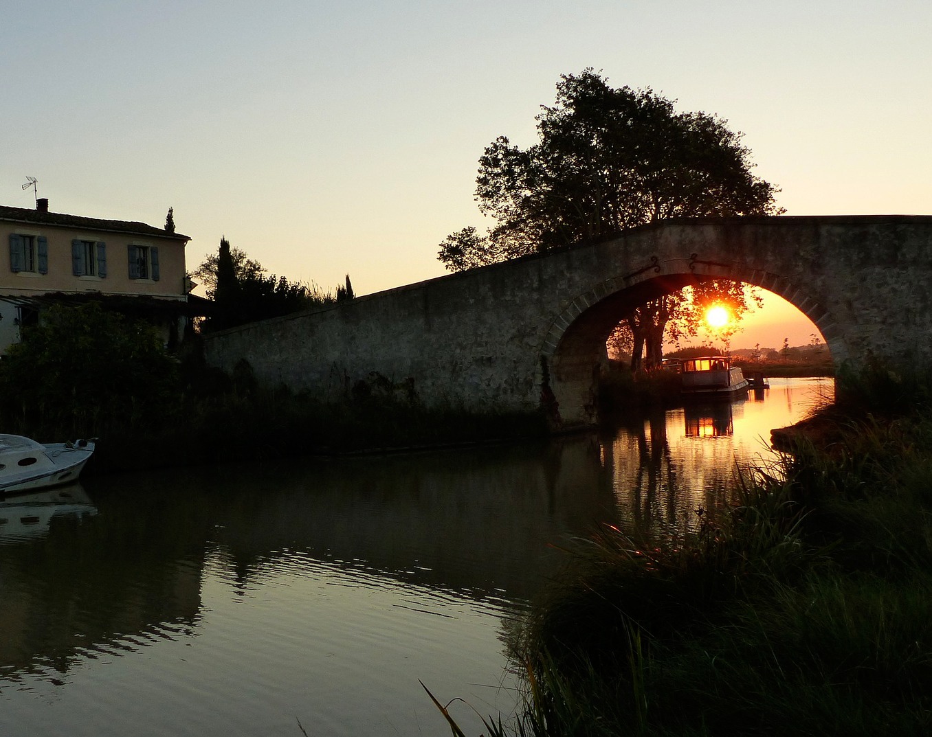 somail-0000-00-canal-midi-pont-coucher-de-soleil-by-d-mateos-adt-aude